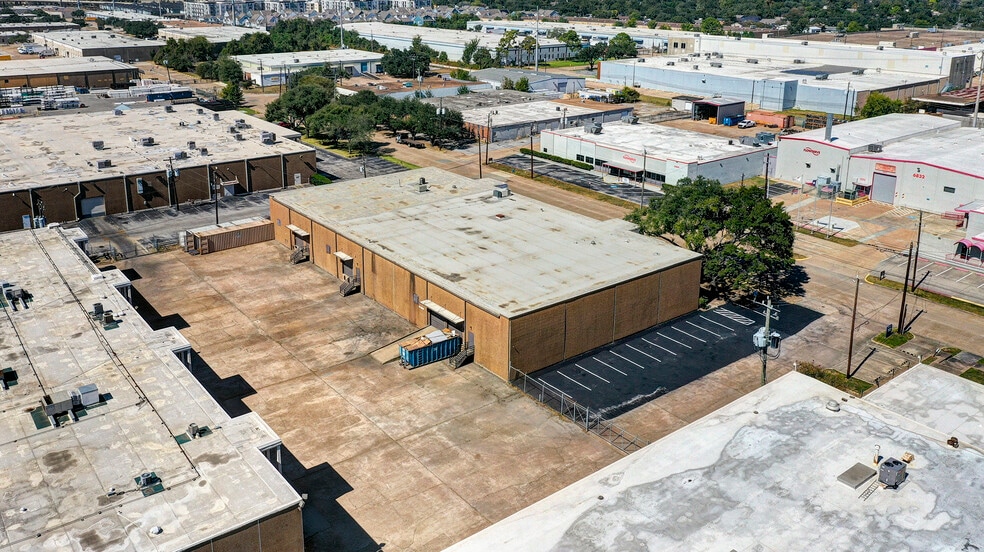 6855 Wynnwood Ln, Houston, TX for lease - Building Photo - Image 3 of 17