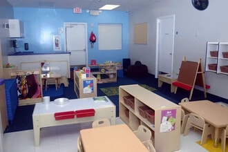 846-900 Middle Country Rd, Middle Island, Middle Island, NY for lease Interior Photo- Image 2 of 4