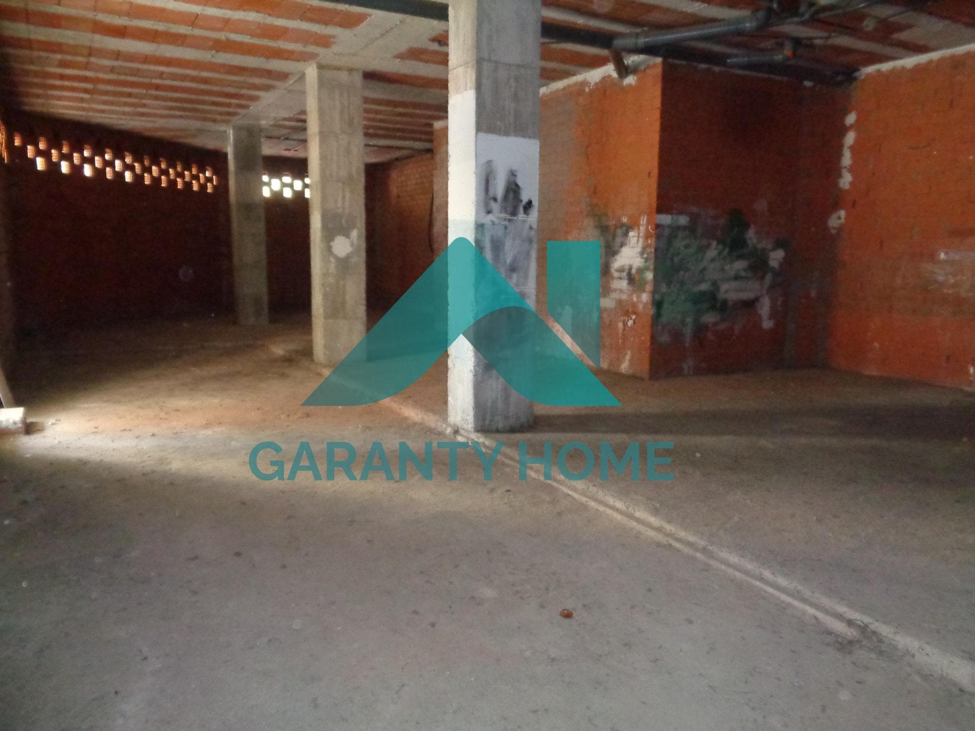 Retail in Cáceres, Cáceres for lease Interior Photo- Image 1 of 3