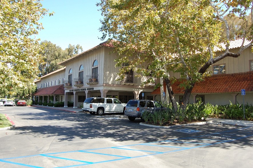 26302 La Paz Rd, Mission Viejo, CA for lease - Building Photo - Image 1 of 8