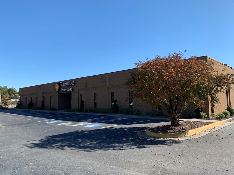 1667 Eisenhower Pky, Macon-Bibb, GA for lease - Building Photo - Image 1 of 3