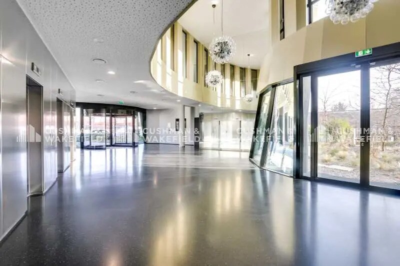 14 Mail Du Commandant Cousteau, Massy for lease - Building Photo - Image 3 of 18