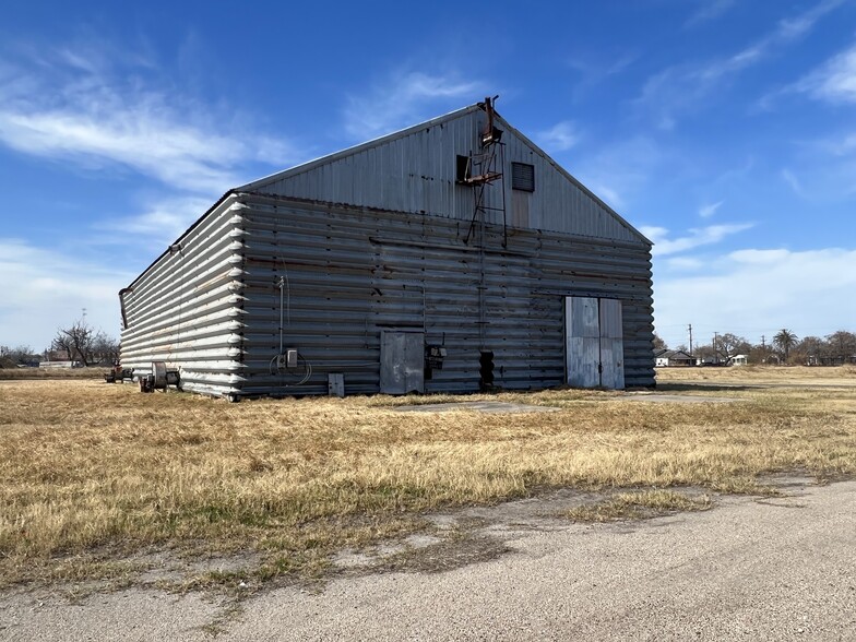 518 E Market, Sinton, TX for sale - Primary Photo - Image 1 of 6