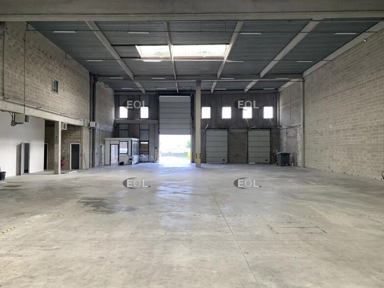 Industrial in Herblay-sur-Seine for lease - Building Photo - Image 2 of 22