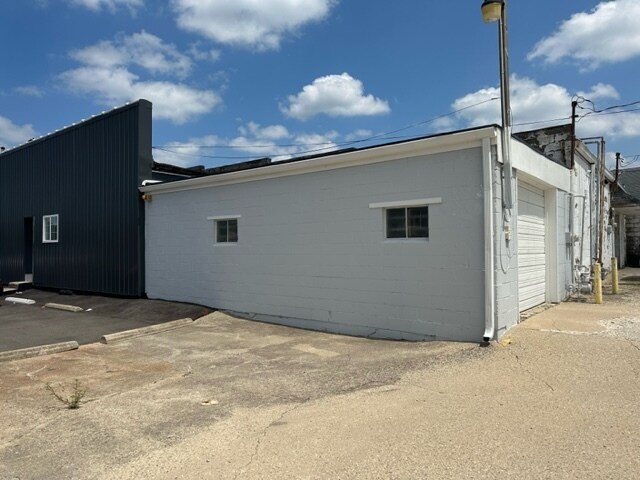 1609 Broad St, New Castle, IN for lease Building Photo- Image 1 of 7