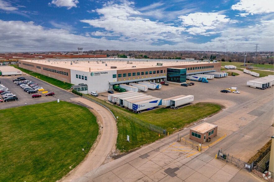 4200 S 121st Plz, Omaha, NE for sale - Primary Photo - Image 1 of 1