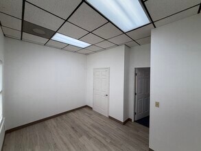 370 Neff Ave, Harrisonburg, VA for lease Interior Photo- Image 2 of 6