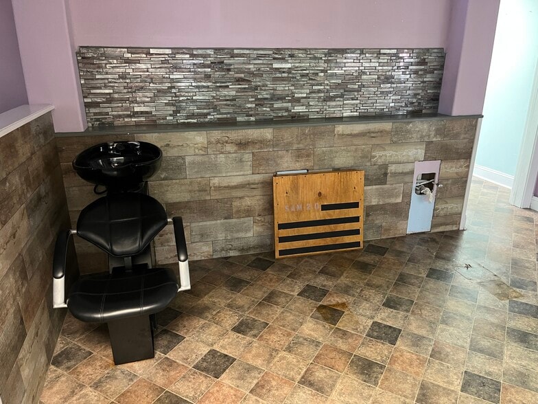 841 E Main St, Spartanburg, SC for lease - Building Photo - Image 3 of 21