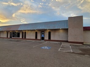 3206-3212 34th St, Lubbock, TX for lease Building Photo- Image 1 of 2
