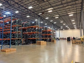 9650-9690 E 40th Ave, Denver, CO for lease Building Photo- Image 2 of 2