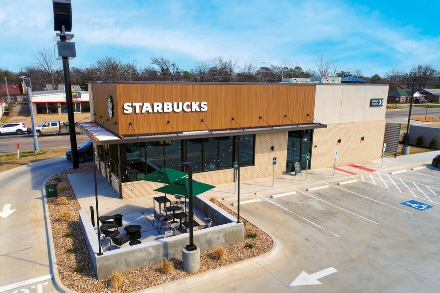 2005 W Main St, Durant, OK for sale - Building Photo - Image 1 of 1