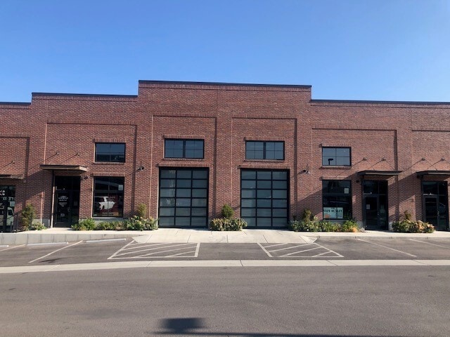 1051 S 500 W, Woods Cross, UT for sale - Primary Photo - Image 1 of 1