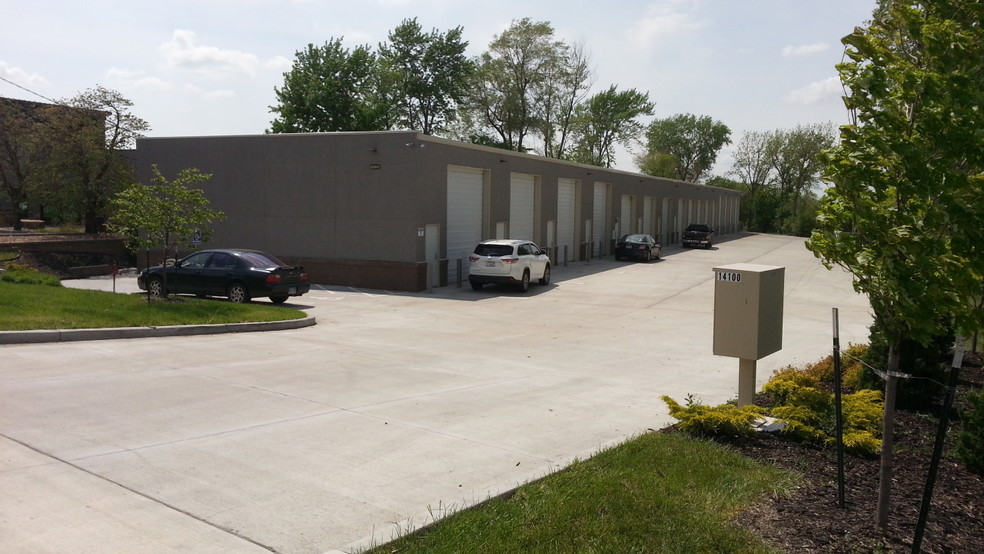 14100 Santa Fe Trail Dr, Lenexa, KS for lease - Building Photo - Image 2 of 6