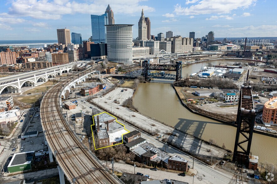 1736 Columbus Rd, Cleveland, OH for sale - Aerial - Image 3 of 20
