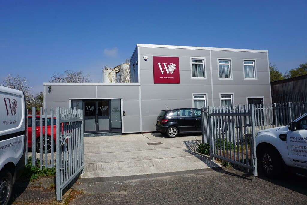 15 Stock Rd, Southend On Sea for sale Building Photo- Image 1 of 1