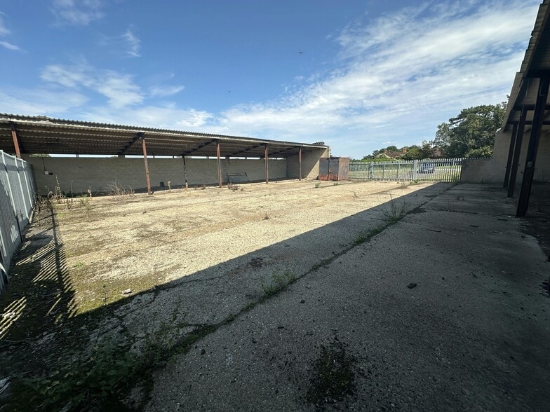 Honey Ln, Liss for lease - Building Photo - Image 1 of 5