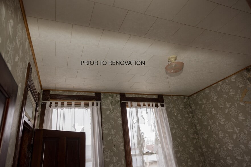 7282 Columbus St, New Vienna, IA for sale - Interior Photo - Image 3 of 17