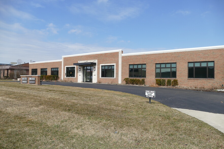 2718 Industrial Row Dr, Troy, MI for sale - Primary Photo - Image 1 of 1