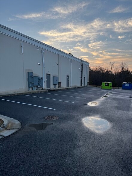 284 Meridian dr, Grovetown, GA for lease - Primary Photo - Image 1 of 5