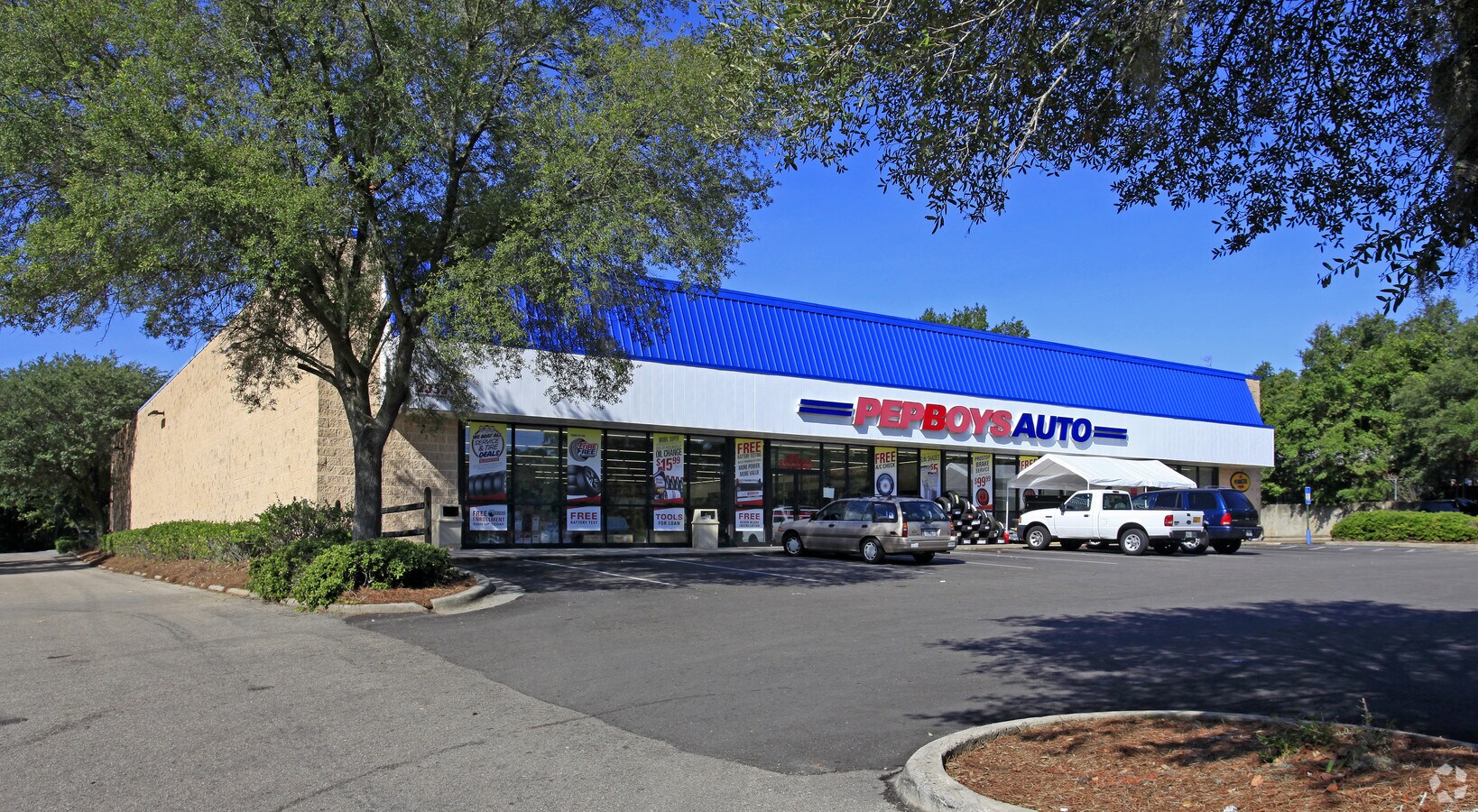 2353 Apalachee Pky, Tallahassee, FL 32301