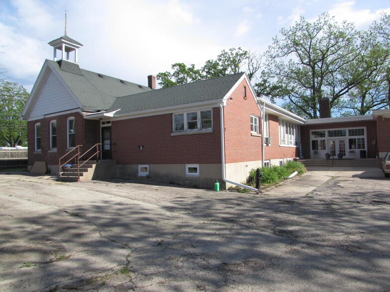 7135 McHenry St, Burlington, WI for sale - Primary Photo - Image 1 of 1