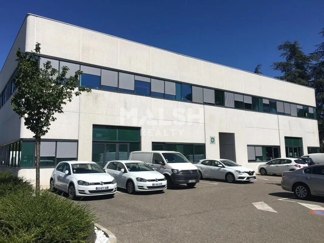 Flex in CHAMPAGNE-AU-MONT-D'OR for lease Building Photo- Image 1 of 14