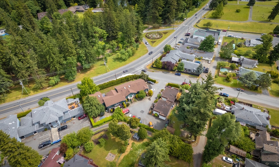 635 Bowen Rd, Nanaimo, BC for sale - Building Photo - Image 2 of 5