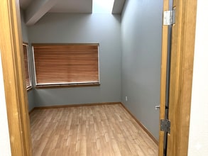 8112-8116 112th Street Ct E, Puyallup, WA for lease Interior Photo- Image 2 of 6