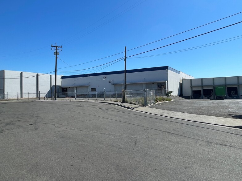 1444-1446 Factor Ave, San Leandro, CA for lease - Building Photo - Image 2 of 4