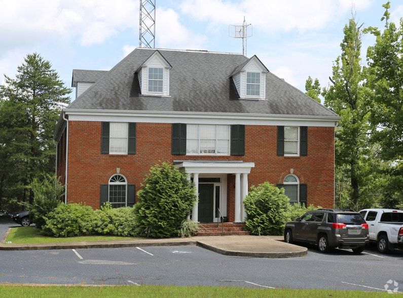 2101 Executive Park Dr, Opelika, AL for lease - Primary Photo - Image 1 of 2