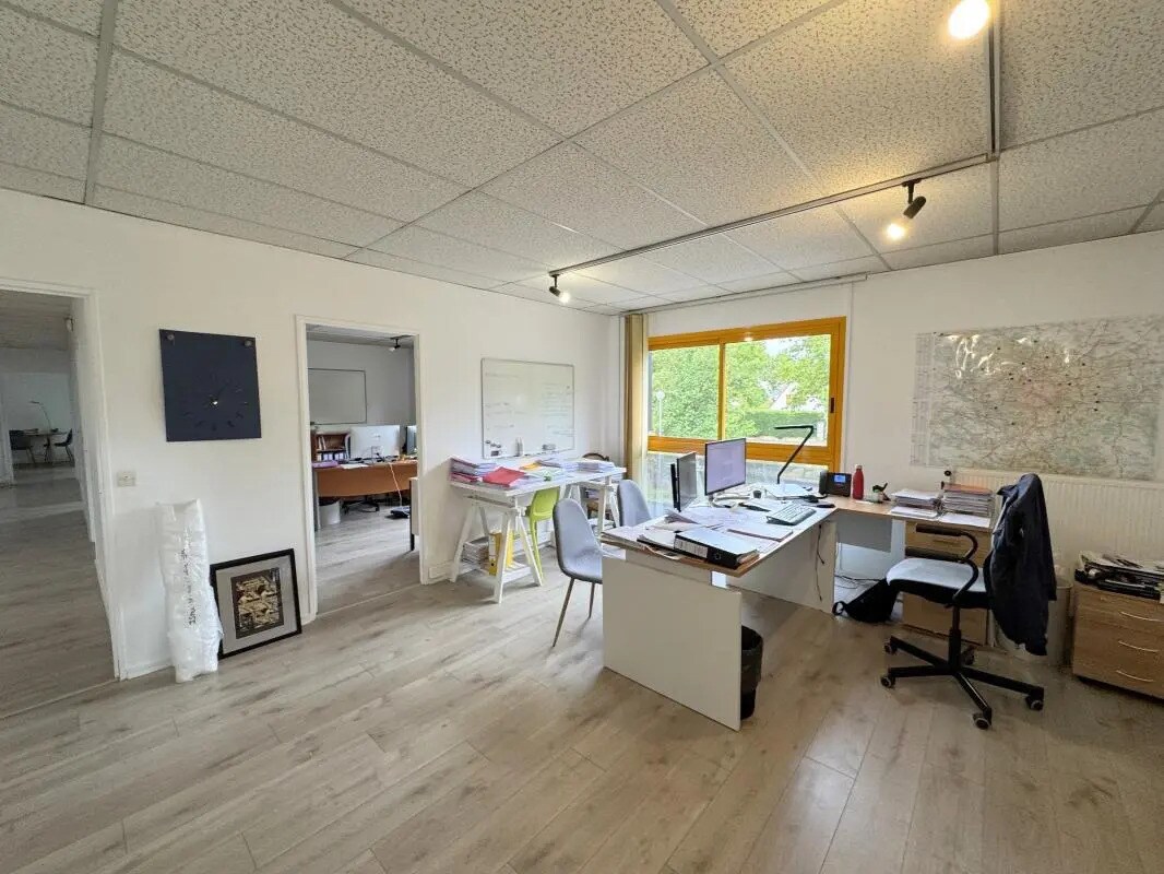 Office in SAINT-OUEN-L'AUMONE for sale Interior Photo- Image 1 of 15