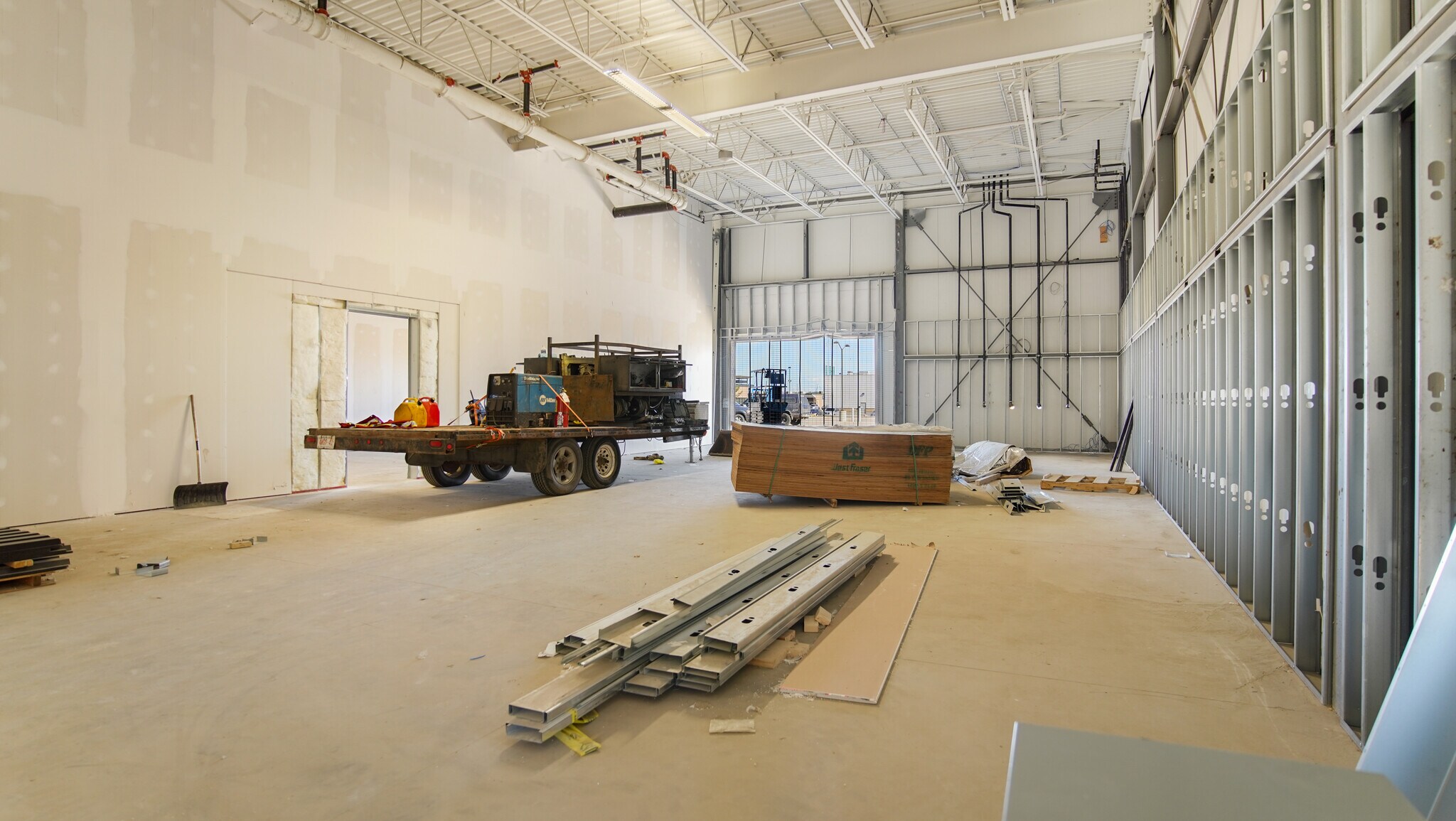 931-1079 Parsons Rd SW, Edmonton, AB for lease Interior Photo- Image 1 of 6