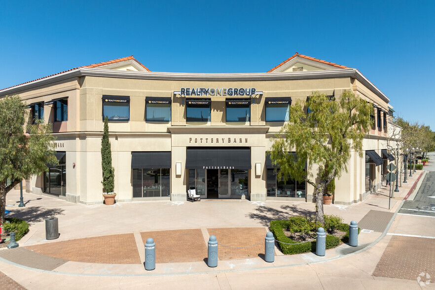 24251 Town Center Dr, Valencia, CA for lease - Building Photo - Image 2 of 20