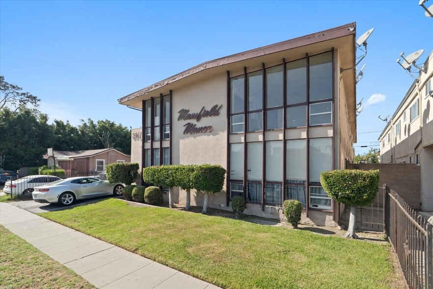 2917 S Mansfield Ave, Los Angeles, CA for sale - Building Photo - Image 2 of 9