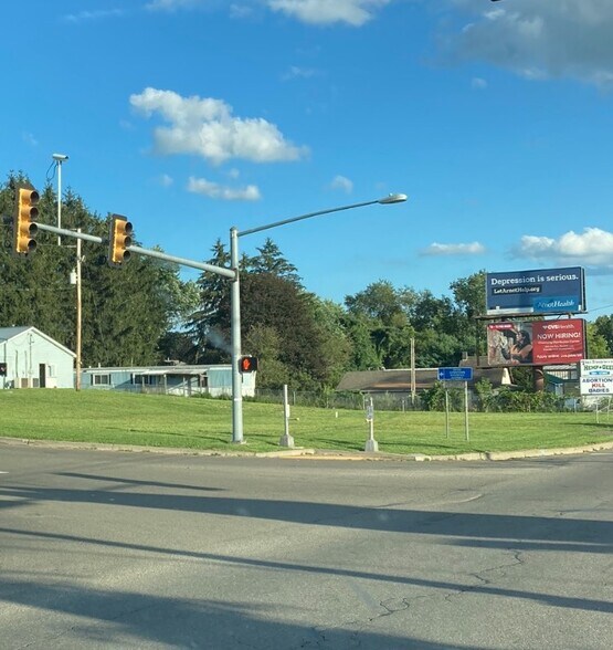 927 W Lockhart St, Sayre, PA 18840