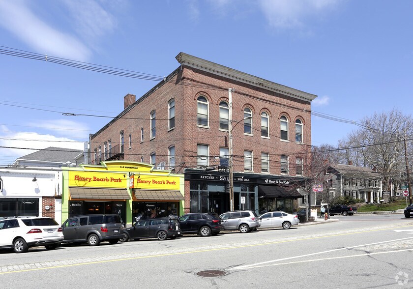 28 Central St, Ipswich, MA 01938