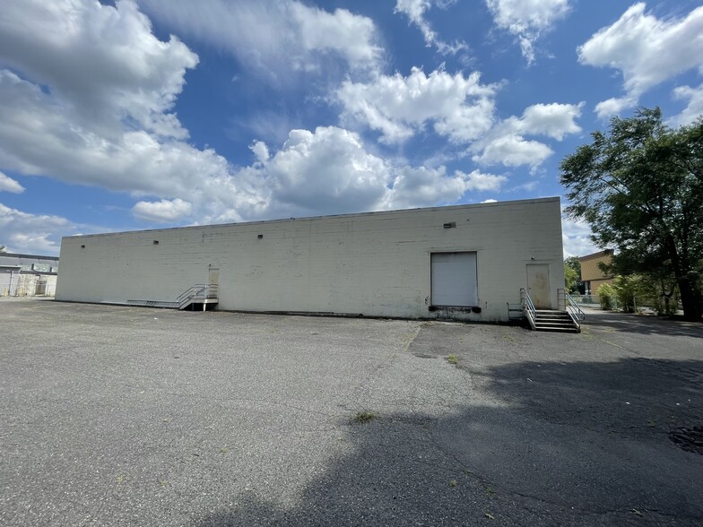 425 Rt 46 W, Fairfield, NJ for lease - Building Photo - Image 3 of 9