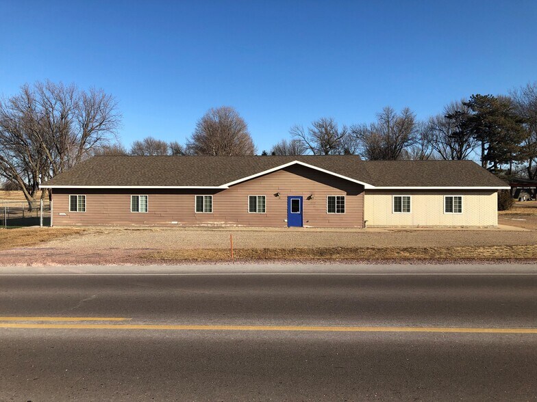 405 Holder St, Larchwood, IA 51241