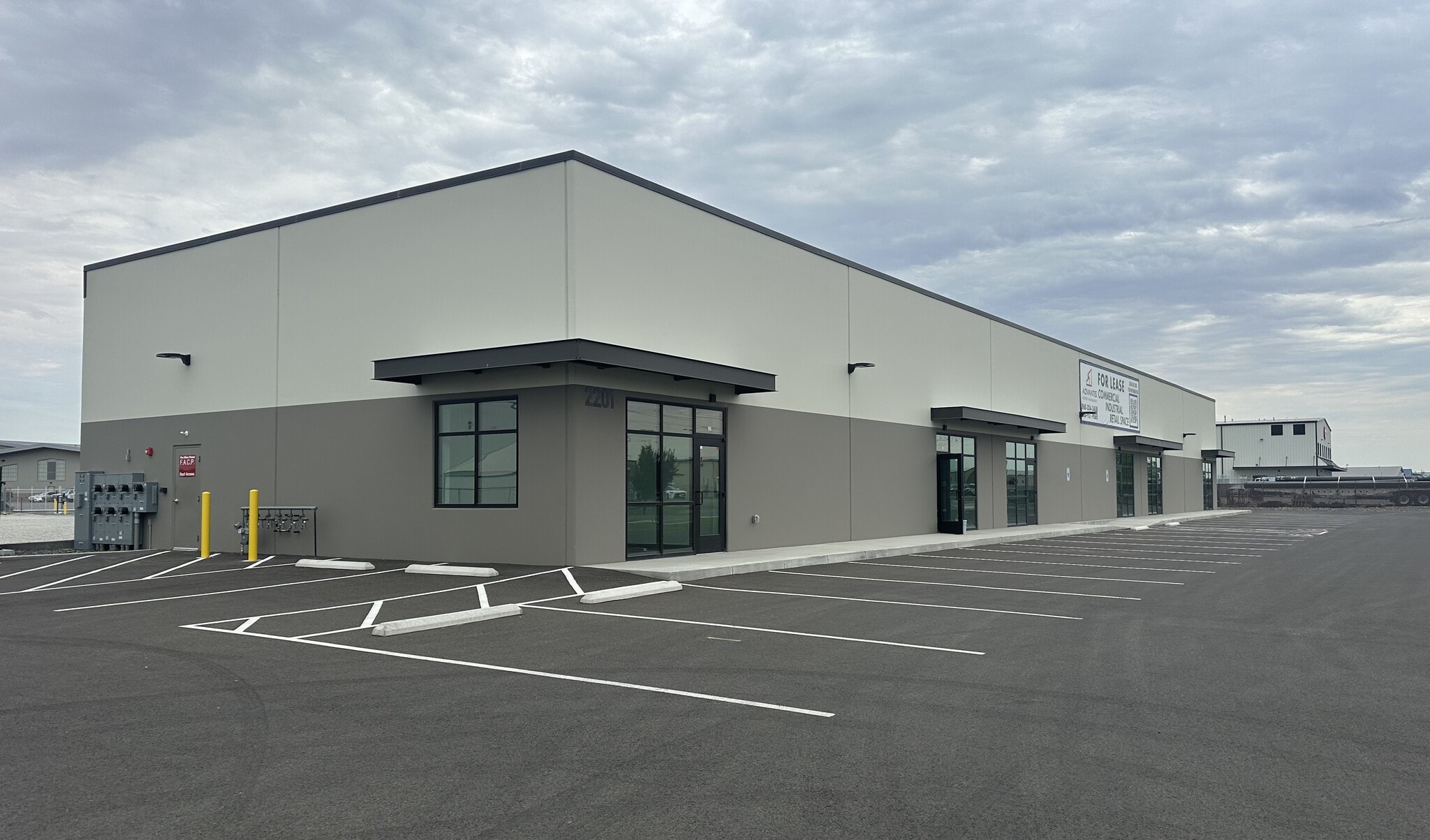 2201 Commercial Ave, Pasco, WA for lease Primary Photo- Image 1 of 7