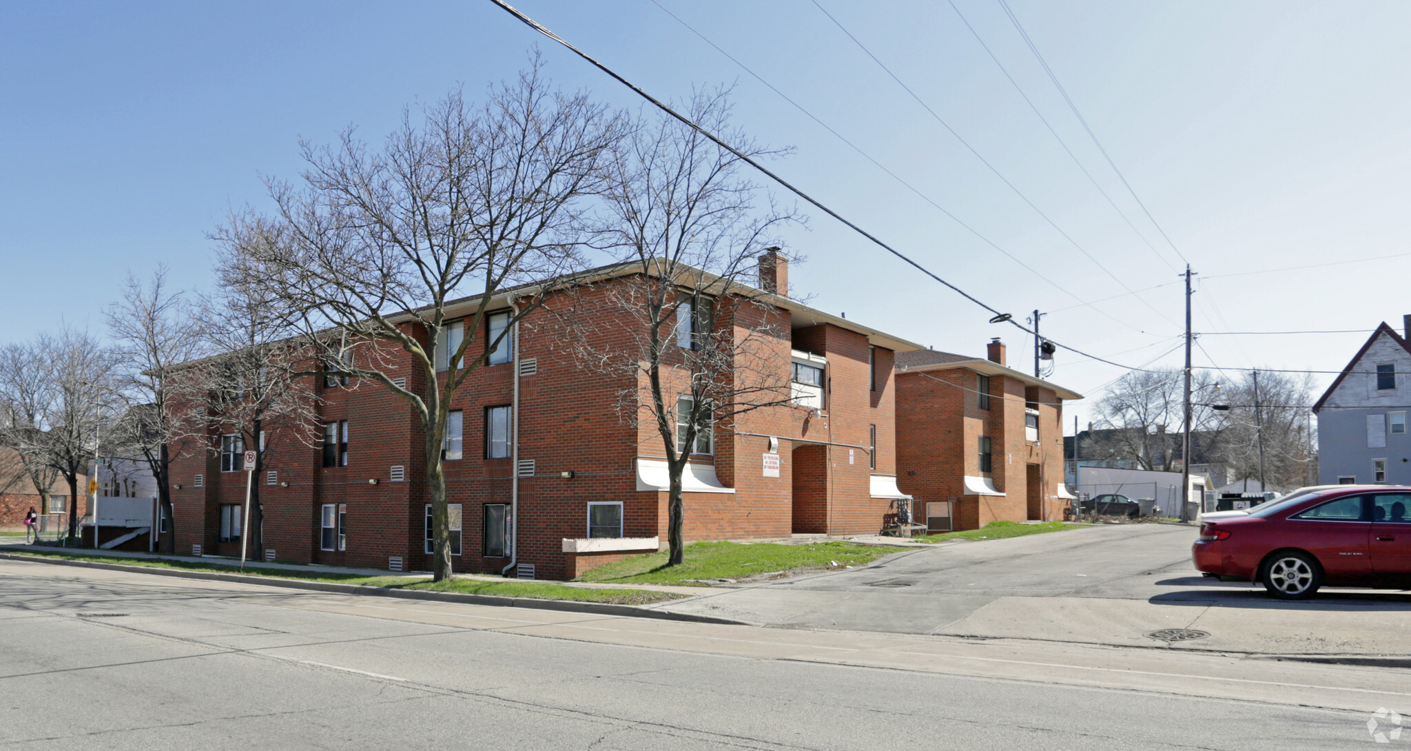 2635 W Juneau Ave, Milwaukee, WI for sale Building Photo- Image 1 of 15