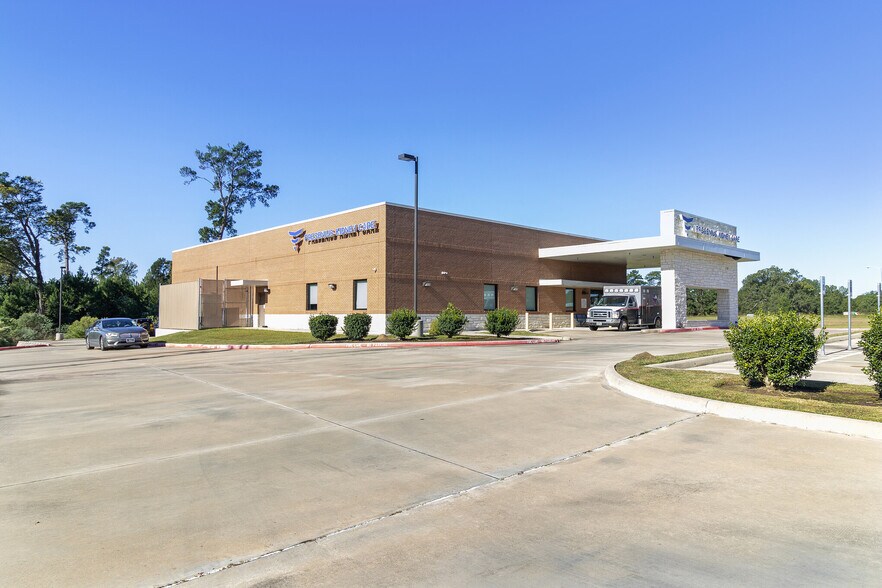 101 W Park, Livingston, TX for sale - Primary Photo - Image 1 of 1