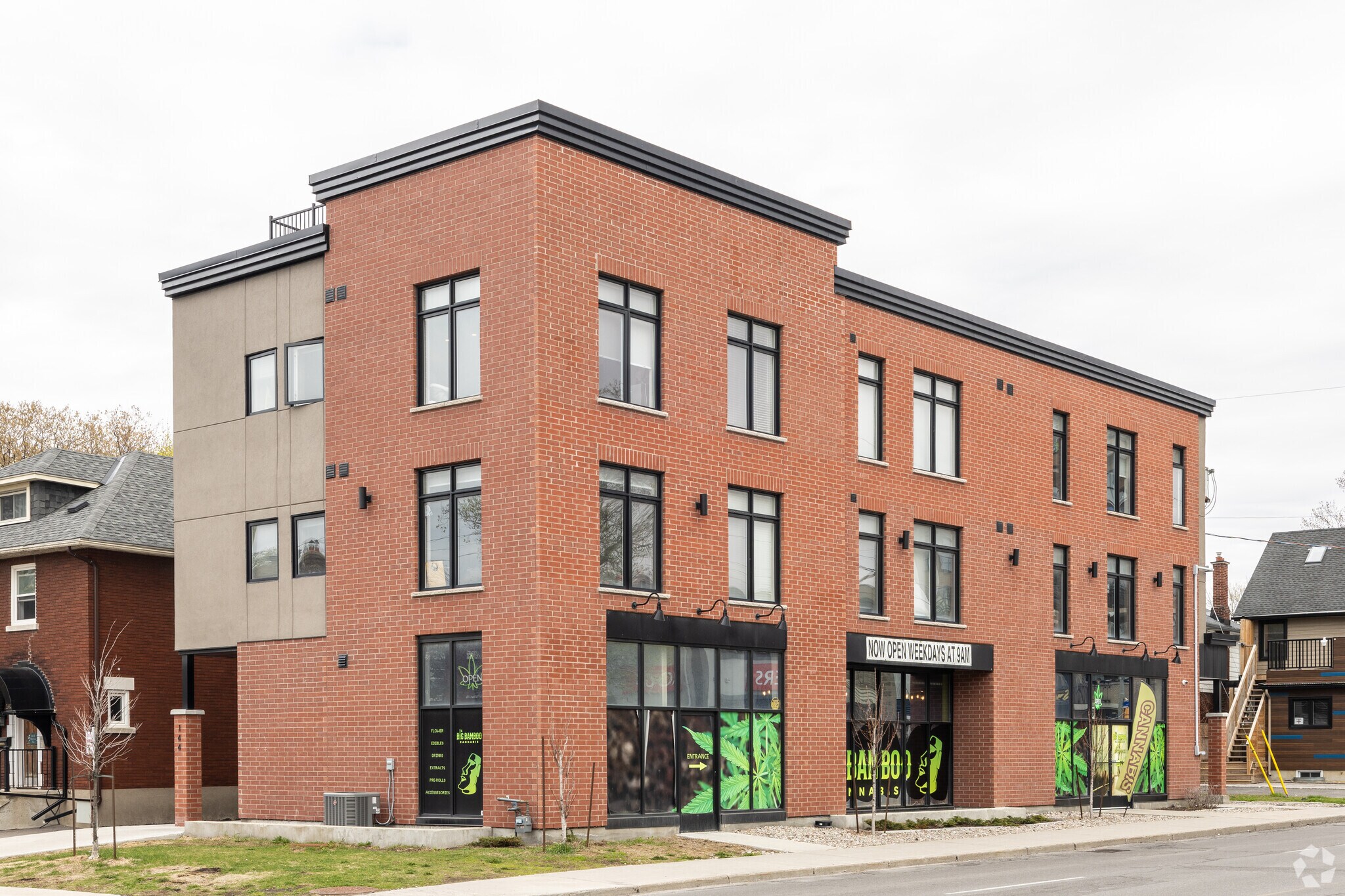 144 Renfrew Av, Ottawa, ON for sale Primary Photo- Image 1 of 1