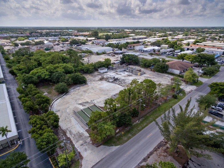 6100 Shirley St, Naples, FL for sale - Building Photo - Image 1 of 1