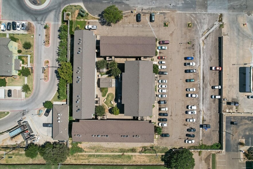 306 Toledo Ave, Lubbock, TX for sale - Building Photo - Image 2 of 24