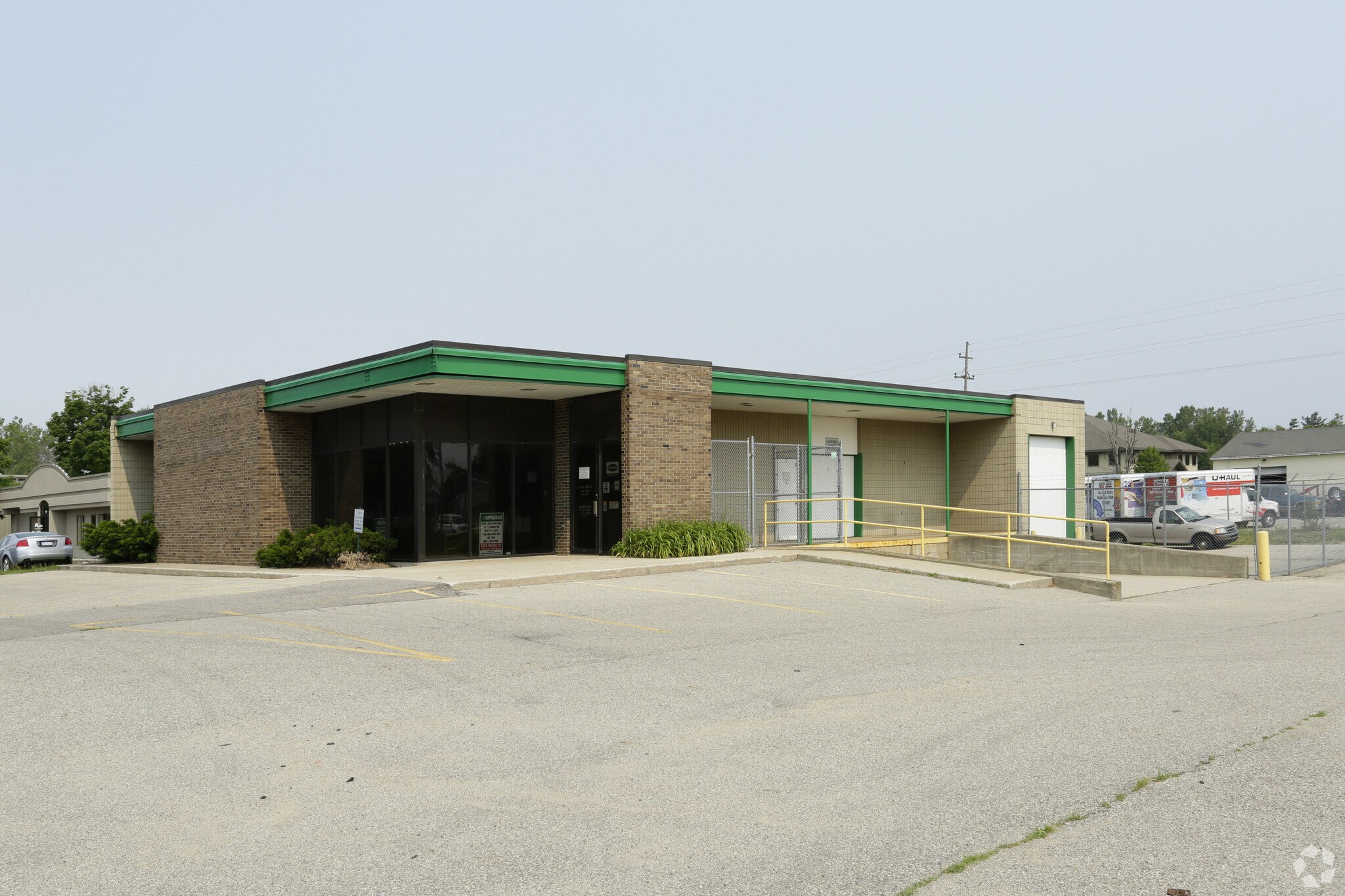 715 E Lakewood Blvd, Holland, MI for sale Primary Photo- Image 1 of 1