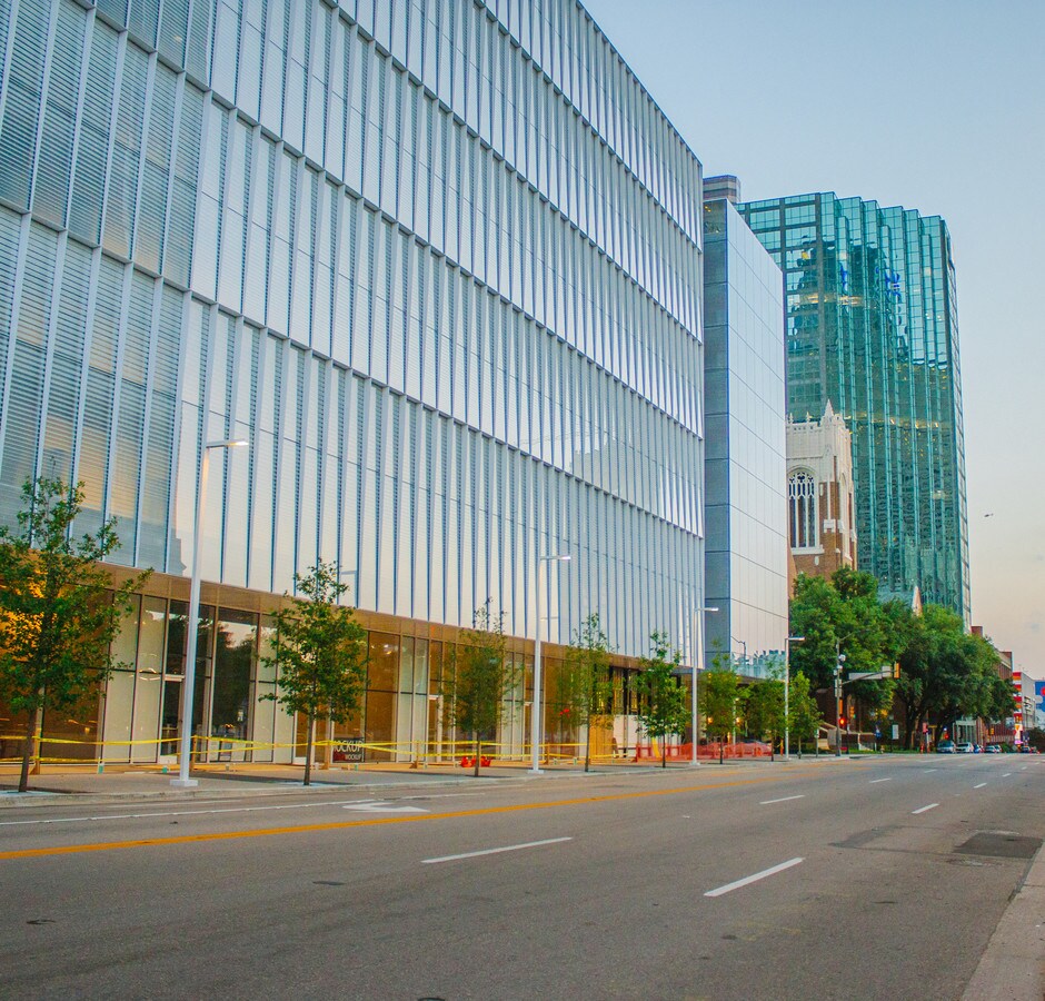 2000 Ross Ave, Dallas, TX, 75201 Retail Space For Lease