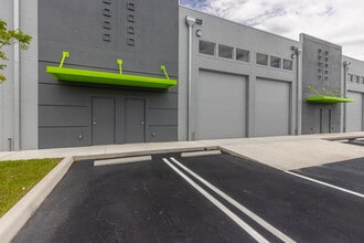 861 NE Industrial Blvd, Jensen Beach, FL for lease Interior Photo- Image 2 of 3