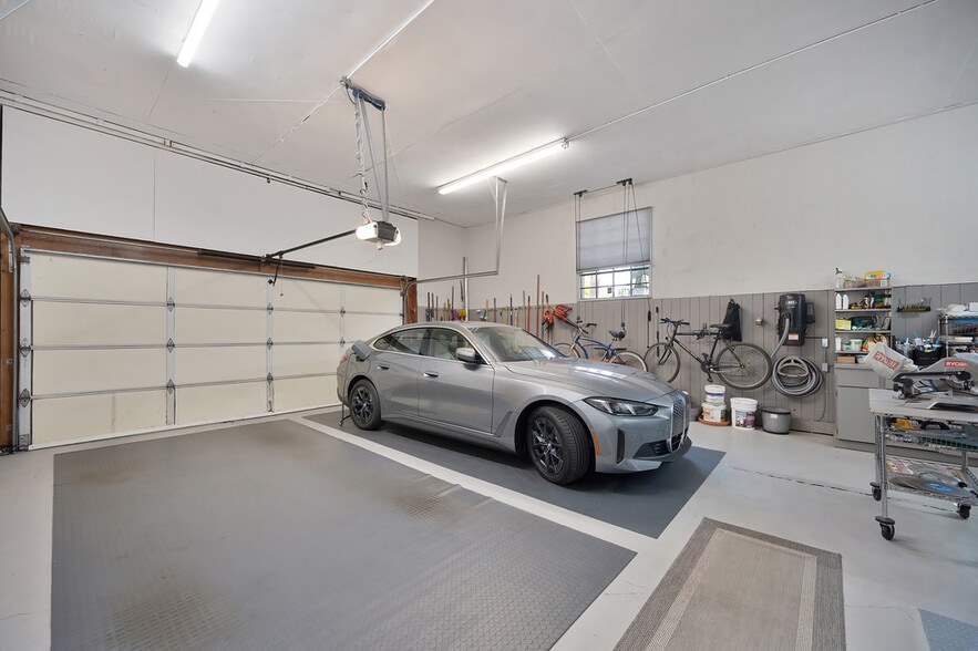 2101 28th St, Sacramento, CA for sale - Building Photo - Image 2 of 11