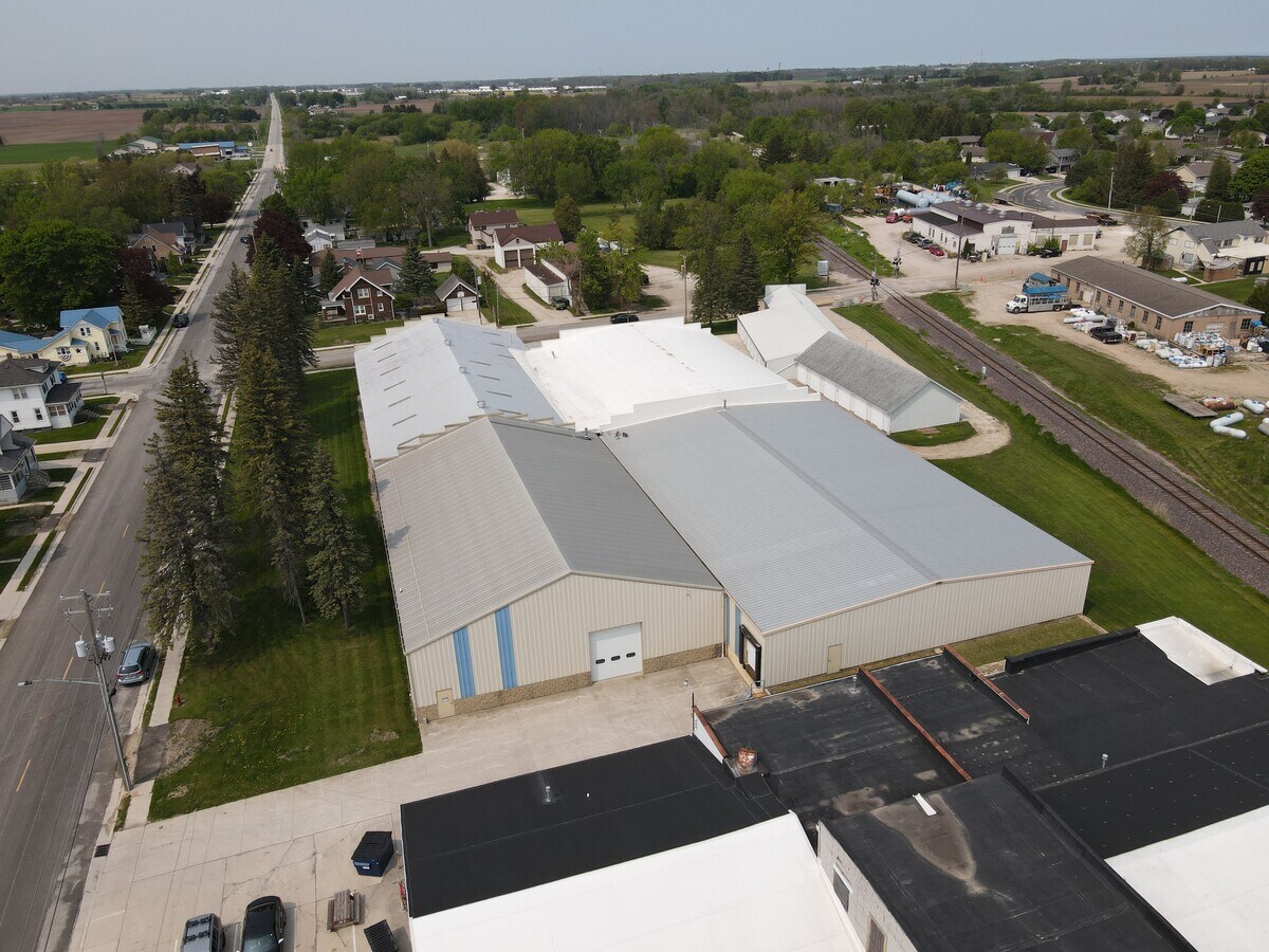 217 N 10th St, Oostburg, WI 53070