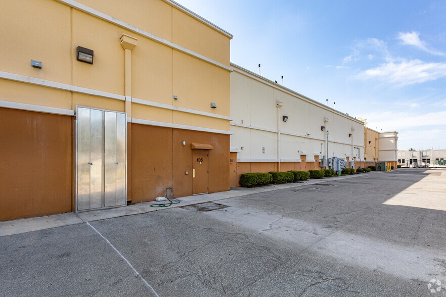 5926 Premier Way, Naples, FL for lease - Building Photo - Image 3 of 3
